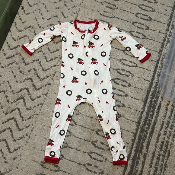 Kyte BABY Other - KYTE baby Christmas pajamas 2t